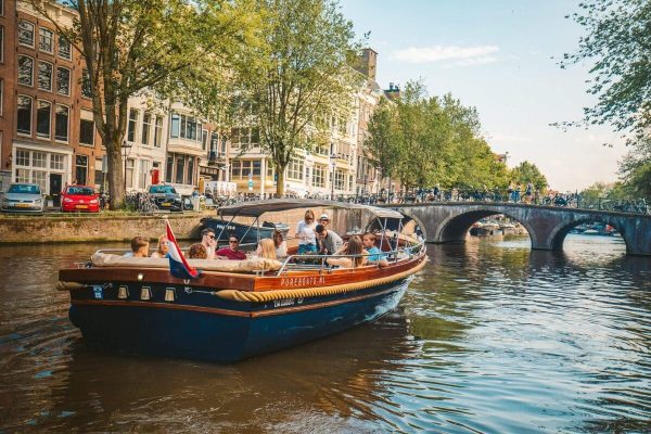 Pure Boats Amsterdam rondvaart